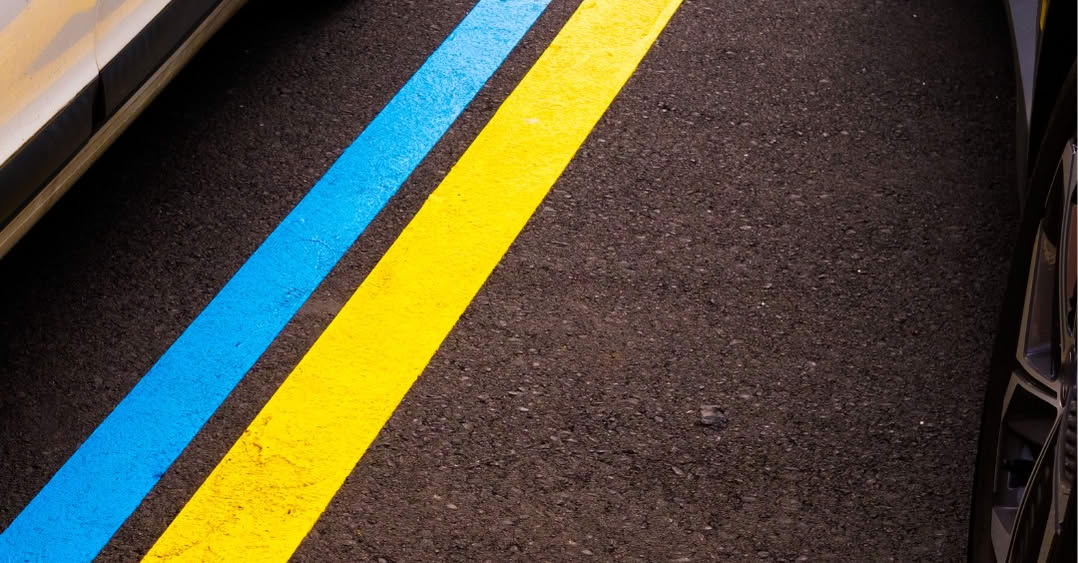 VIVPUR SIGNAL SMALTO: SEGNALETICA STRADALE AD ALTE PRESTAZIONI POLIURETANICHE Le