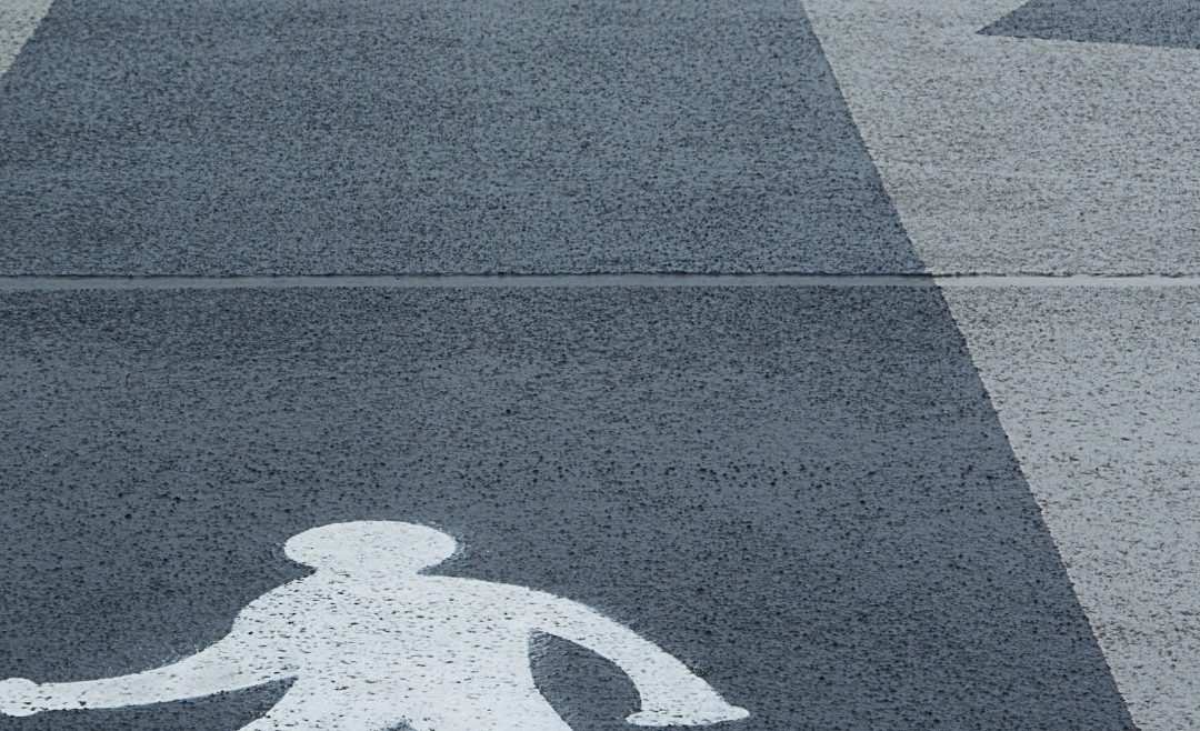 ACRIVIV SIGNAL OPACO: SMALTO BICOMPONENTE PER SEGNALETICA PROFESSIONALE Questo smalto