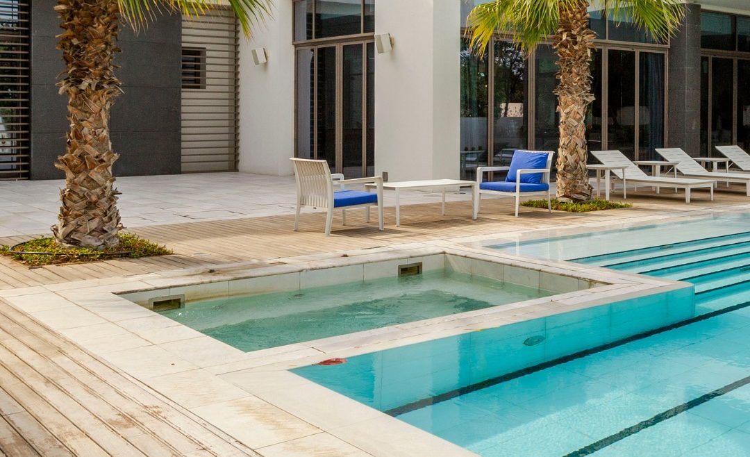 Cloroviv: vernis à ongles avec chlorocaucciù pour les piscines et