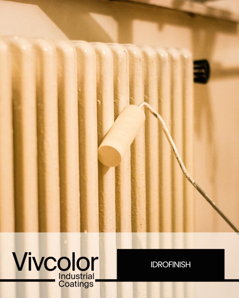 Idrofinish: Precious acrylic nail polish with water and wood This