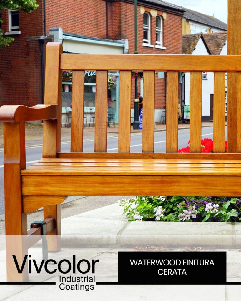 FINITION CIRÉE WATERWOOD : PROTECTION TRANSPARENTE À L'EAU POUR LES