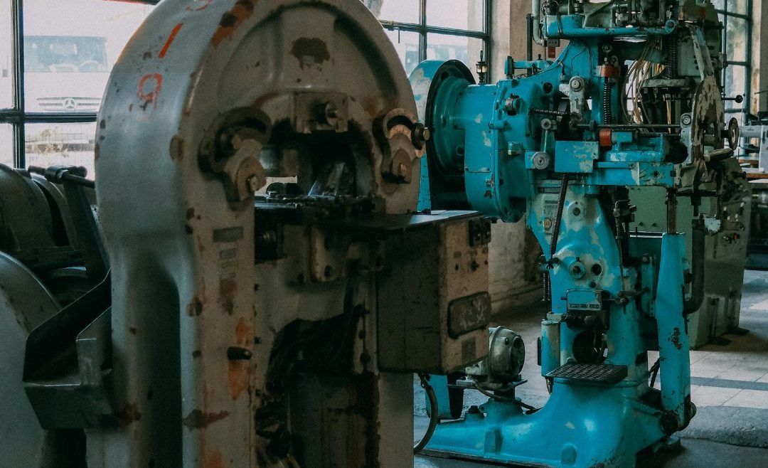 ZINCOFOSF: ANTIRUGGINE AI FOSFATI DI ZINCO A RAPIDA ESSICCAZIONE Il