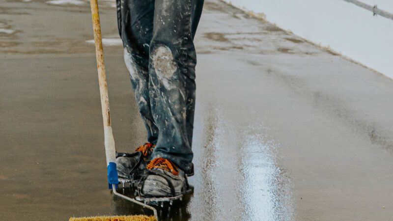 ACRIVIV PAVIMENTI: FINITURA ACRILICA BICOMPONENTE PER PAVIMENTI La finitura bicomponente