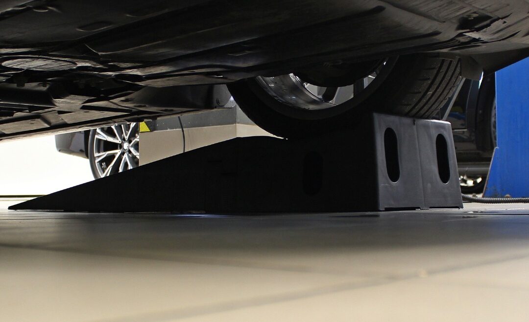 ANTI NOISE: WATERPROOFING PROTECTIVE FOR UNDERBODY The economical, high thickness waterproofing underbody