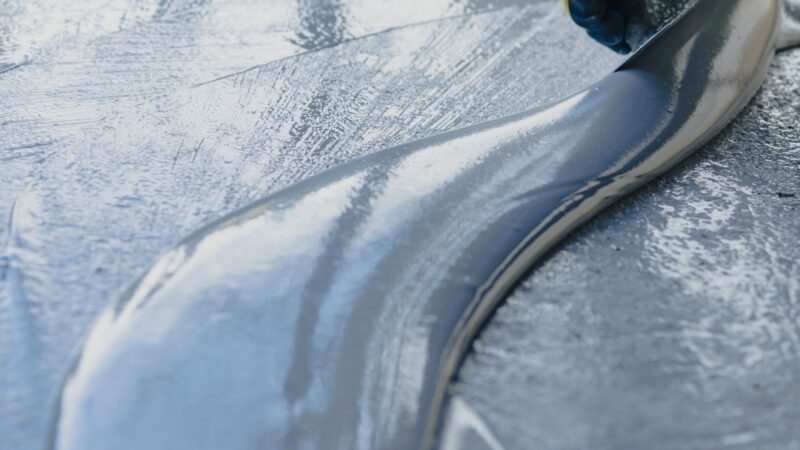 VIVEPOX FONDO PAVIMENTI: RIVESTIMENTO EPOSSIDICO 2K PER PAVIMENTI INDUSTRIALI Il