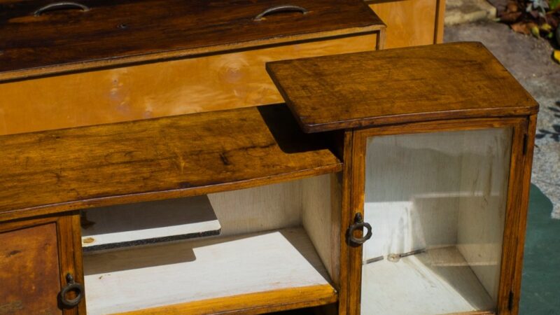 WATERWOOD FLATTING: TRANSPARENT WATER BASED FINISH FOR WOOD The transparent water based