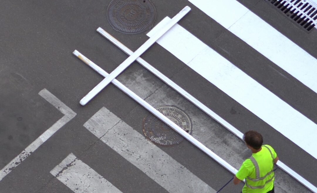 VIVPUR SIGNAL: THE PROFESSIONAL ENAMEL FOR ROAD SIGNS The high resistance