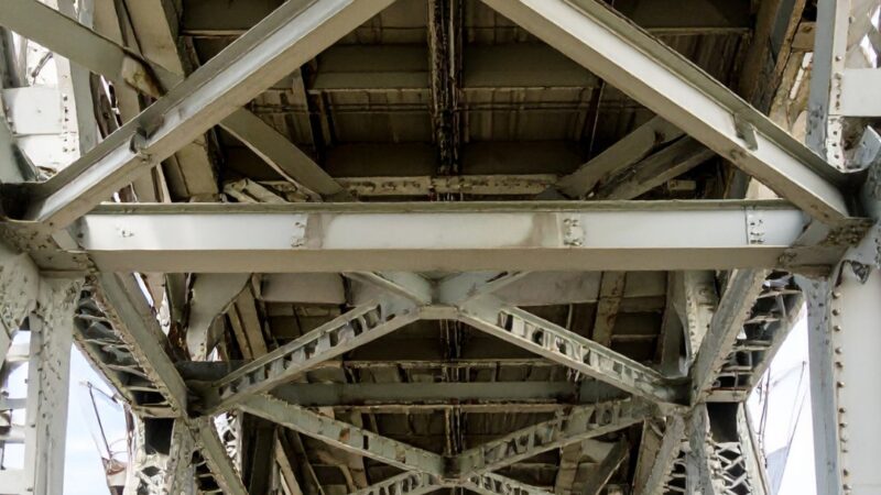 ZINCANTE INORGANICO BICOMPONENTE: PROTEZIONE ESTREMA PER L'ACCIAIO Il primer professionale